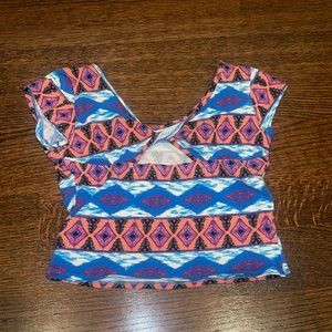 Crop multi colored T-shirt!